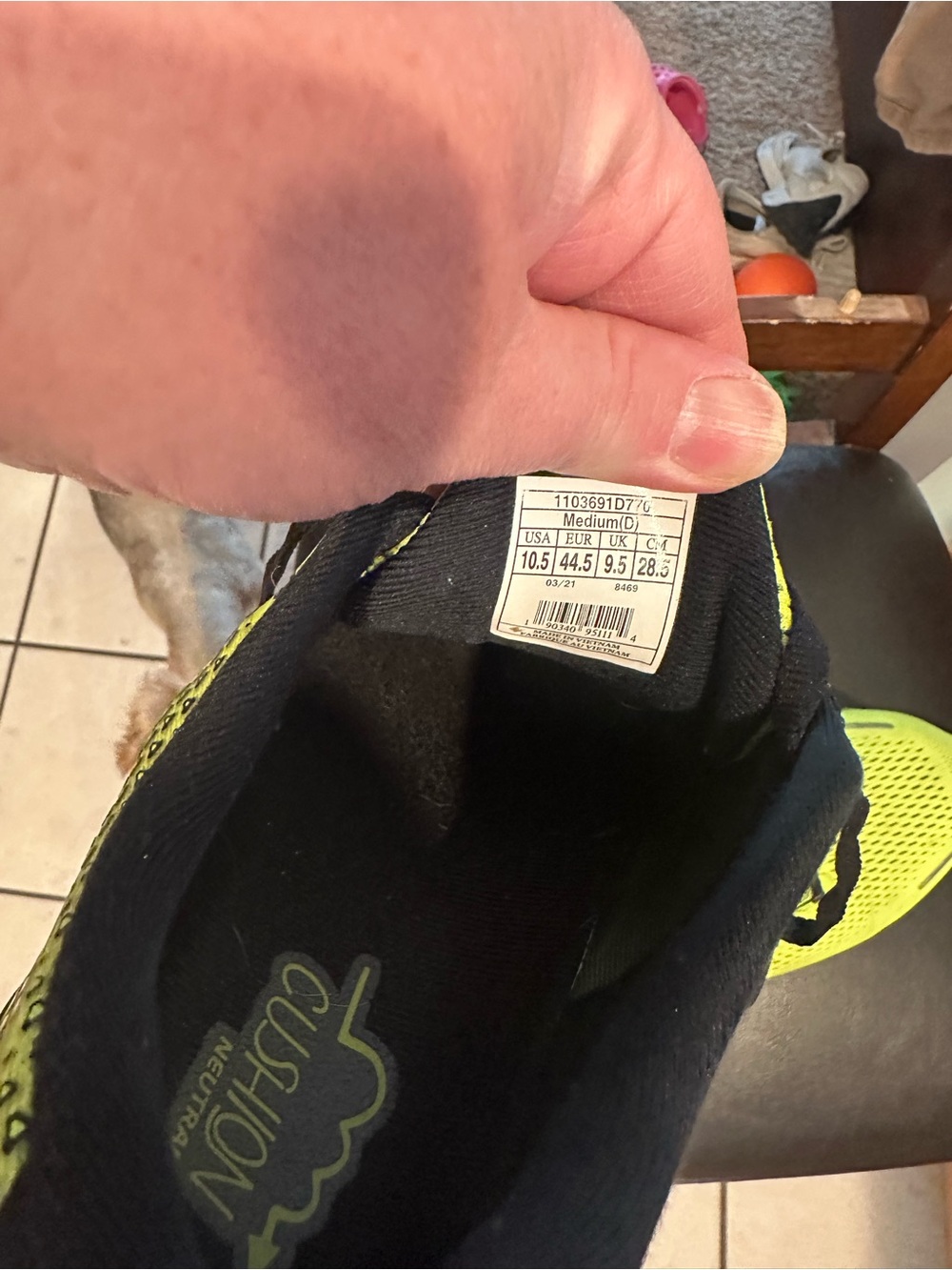 Brooks Men’s Neon Yellow Ghost 14 Running Shoes - Picture 4 of 4